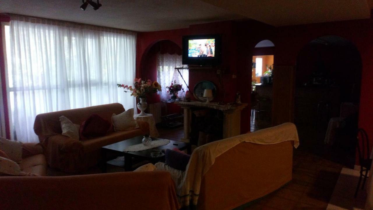 Hostal El Venero Сотильо-де-ла-Адрада Экстерьер фото