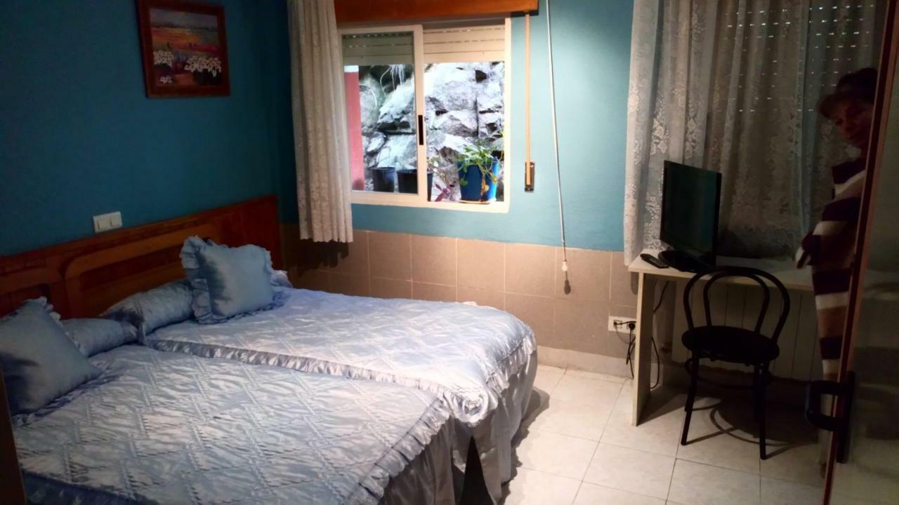 Hostal El Venero Сотильо-де-ла-Адрада Экстерьер фото